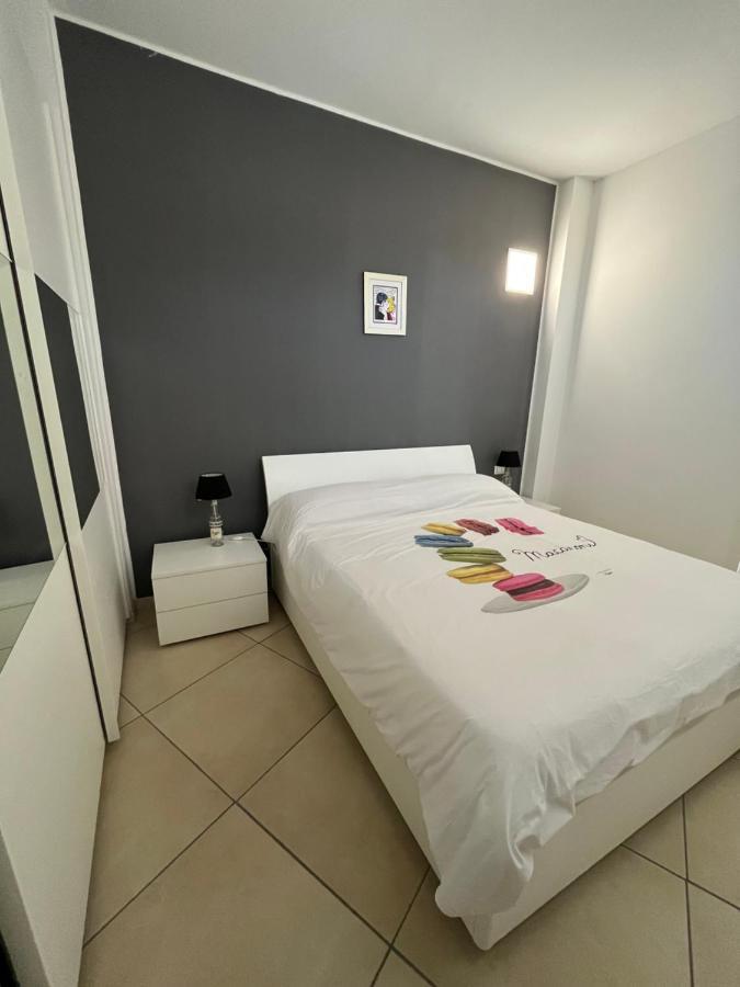 Bilocale In Centro - 10Km Da Malpensa Leilighet Gallarate Eksteriør bilde